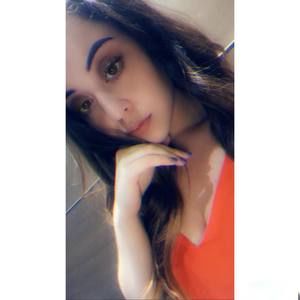 Meet your Posher, Selena